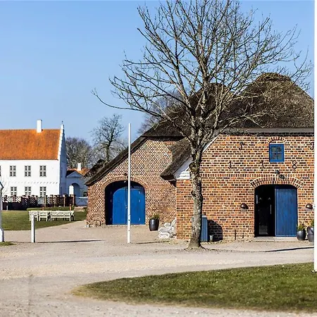 Norre Vosborg & Gastronomi Отель 4*
