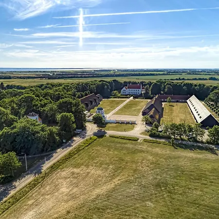 Norre Vosborg & Gastronomi Hotel 4*