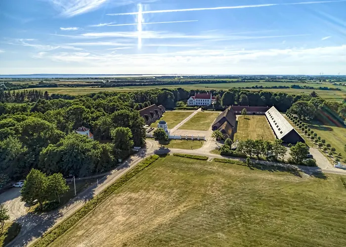 Norre Vosborg & Gastronomi Hotel 4*